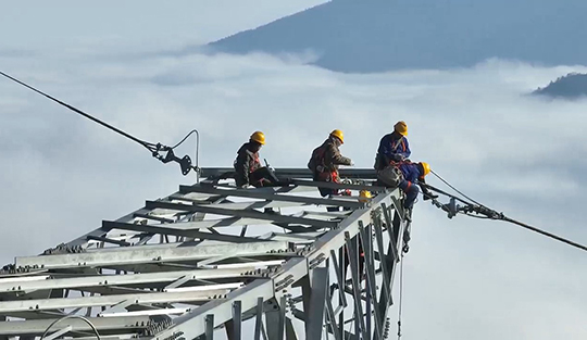 ±800kV建蘇線地線融冰改造，筑牢冬季電網(wǎng)安全防線
