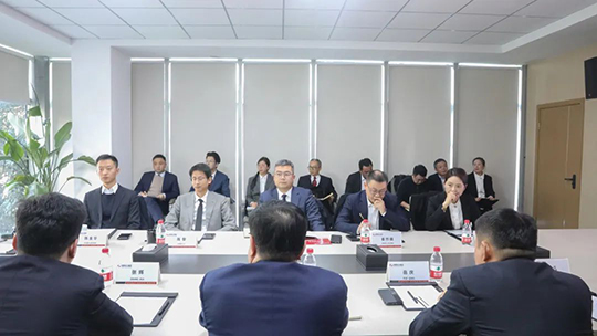 成蜀電力集團舉行2025年度經(jīng)營目標責(zé)任書簽訂儀式
